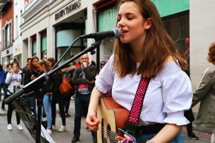 Lớp Guitar Đệm Hát Quận 7 – Lựa Chọn Lý Tưởng Cho Người Yêu Âm Nhạc