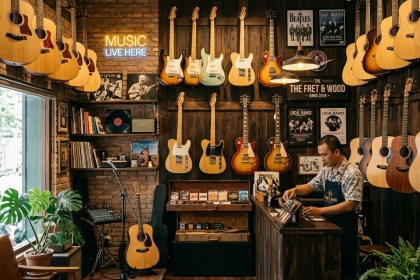 NIEN LE GUITAR – Không Gian Dành Cho Những Người Yêu Guitar
