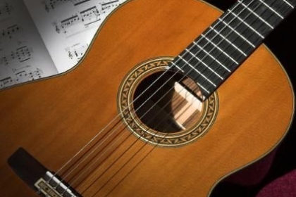 Lớp Guitar Cổ Điển Quận 7 – Nền Tảng Âm Nhạc Chuẩn Mực Cho Người Yêu Guitar