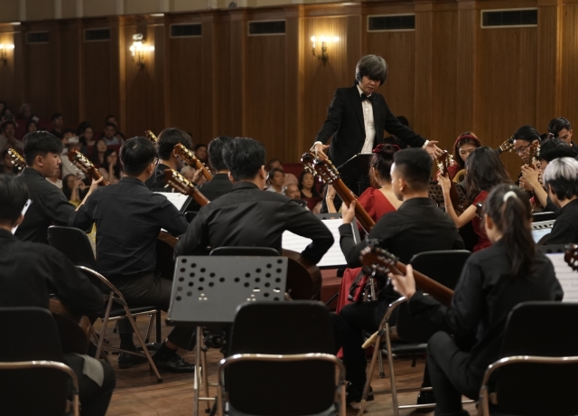 ĐÔI NÉT VỀ GUITARIST LÊ NGỌC NIỂN